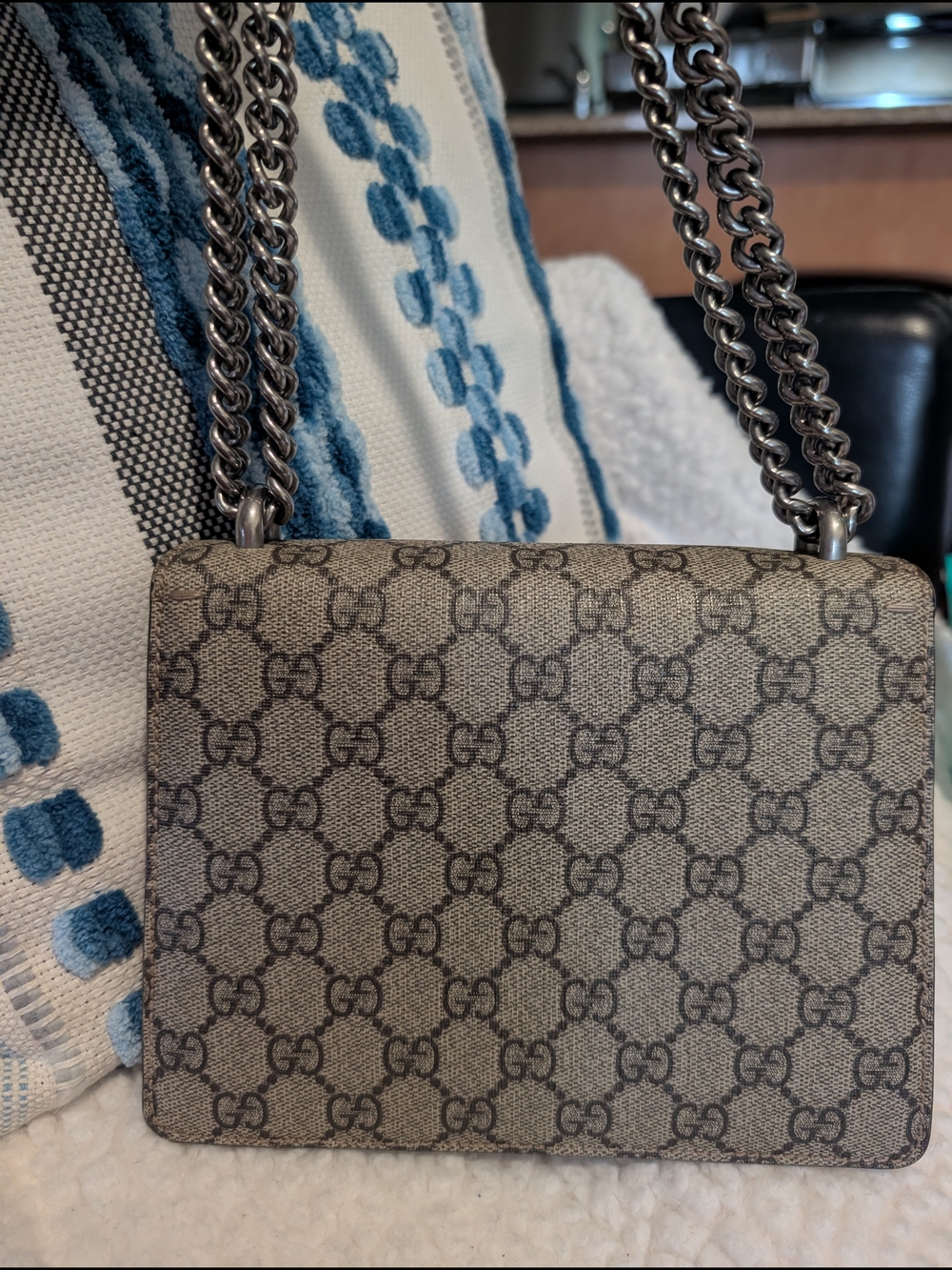 Gucci Small Dionysus GG Supreme Canvas Shoulder Bag in Beige/Red - Picture 3 of 17